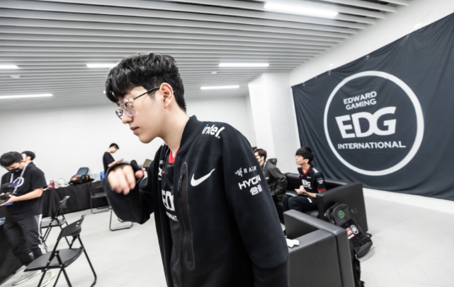 也是一场技 也是一场技