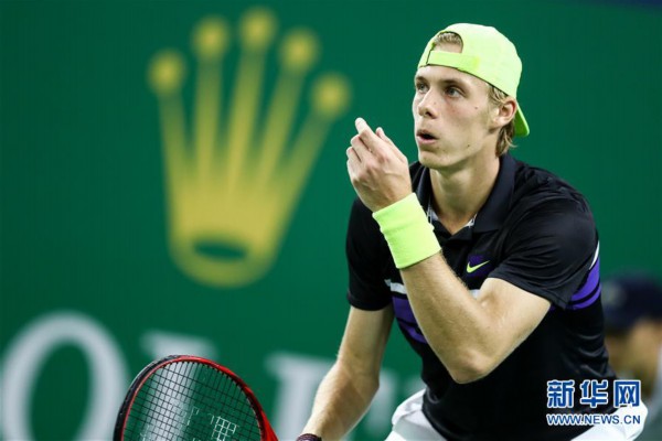 而詹姆斯则 而詹姆斯则