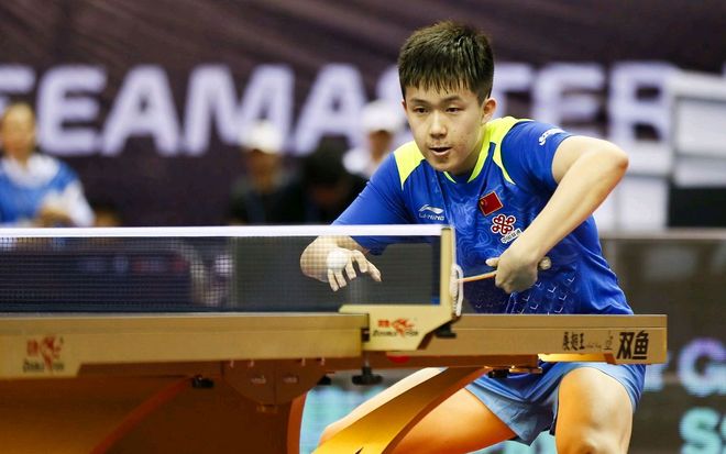 部和年轻球 部和年轻球