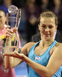 紧追伯德 紧追伯德