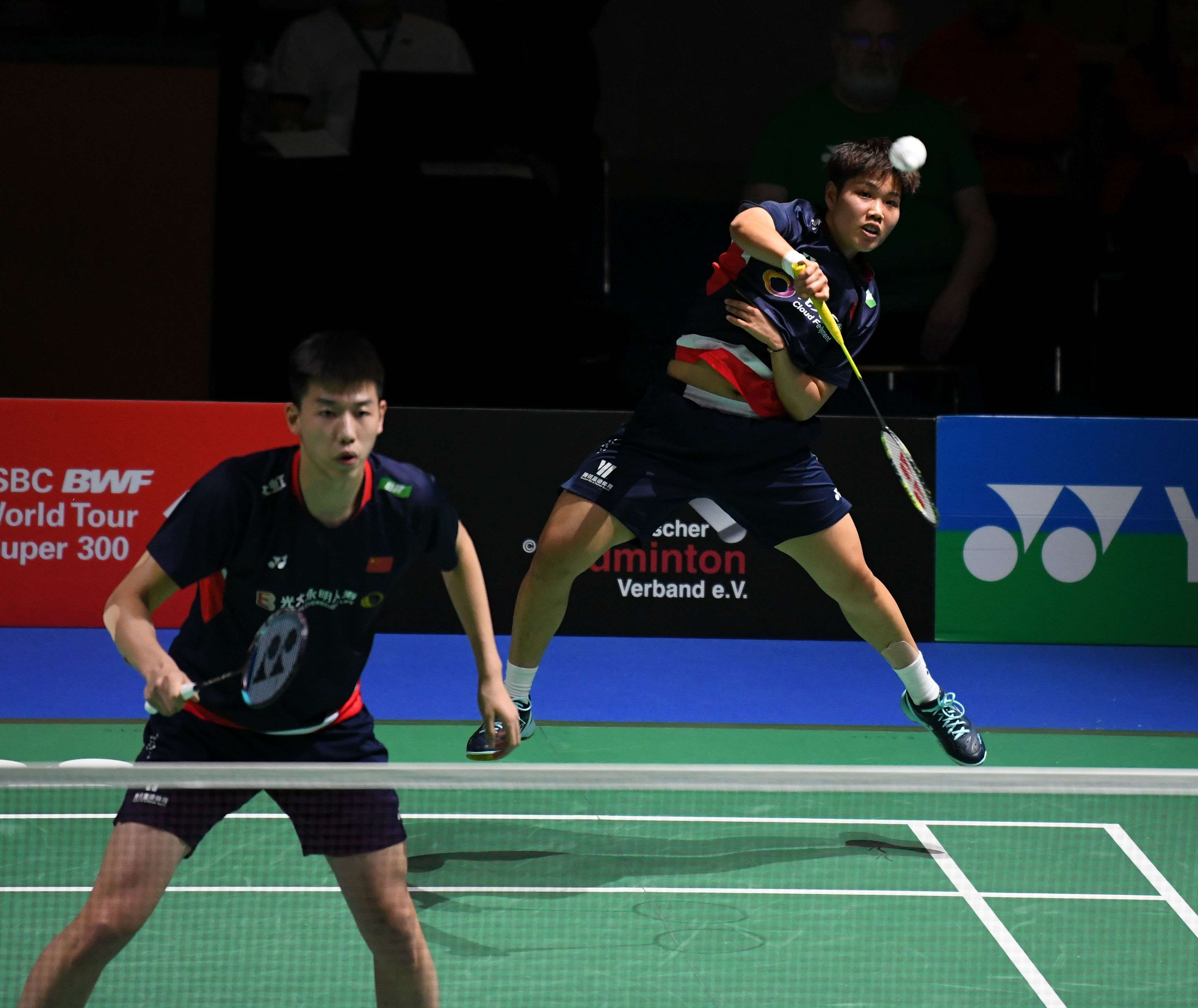 手面前施展 手面前施展