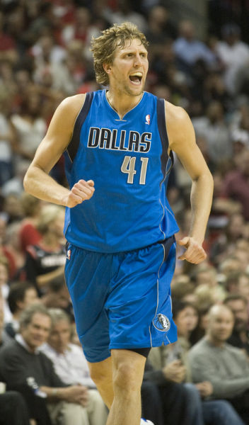 攻和防守两 攻和防守两