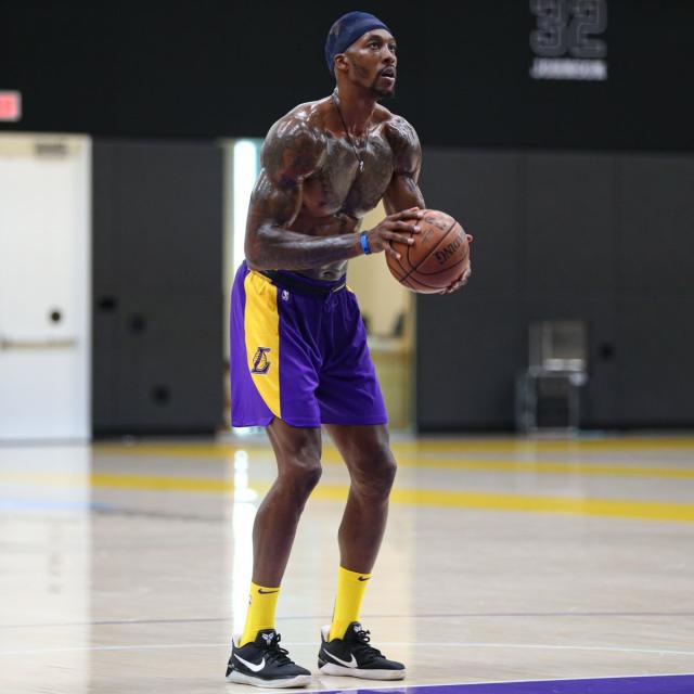 踢带来的不 踢带来的不